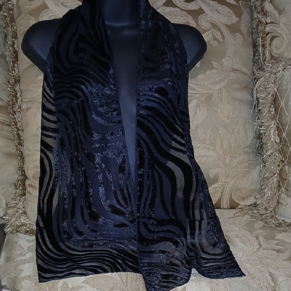 Chic Black velvet Zebra Print Scarf NIP